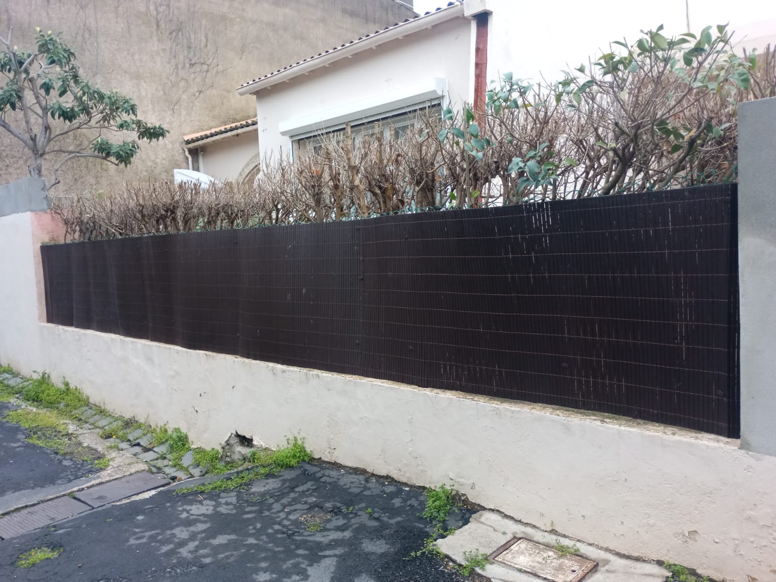 20/03/2025 Installation d'une clture aluminium vert sapin 