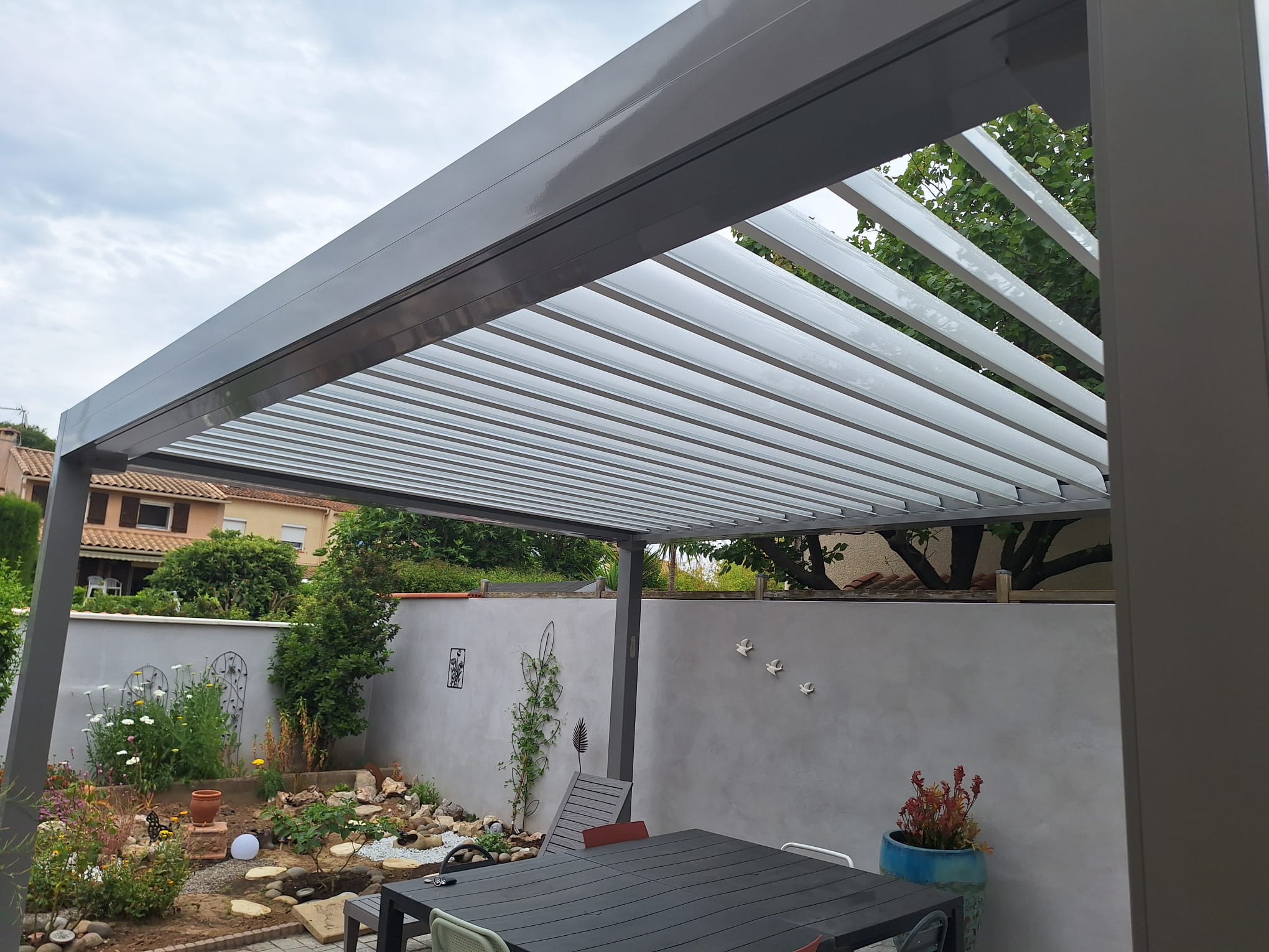 MAI 2025 INSTALLATION D UNE PERGOLA BIO CLIMATIQUE 