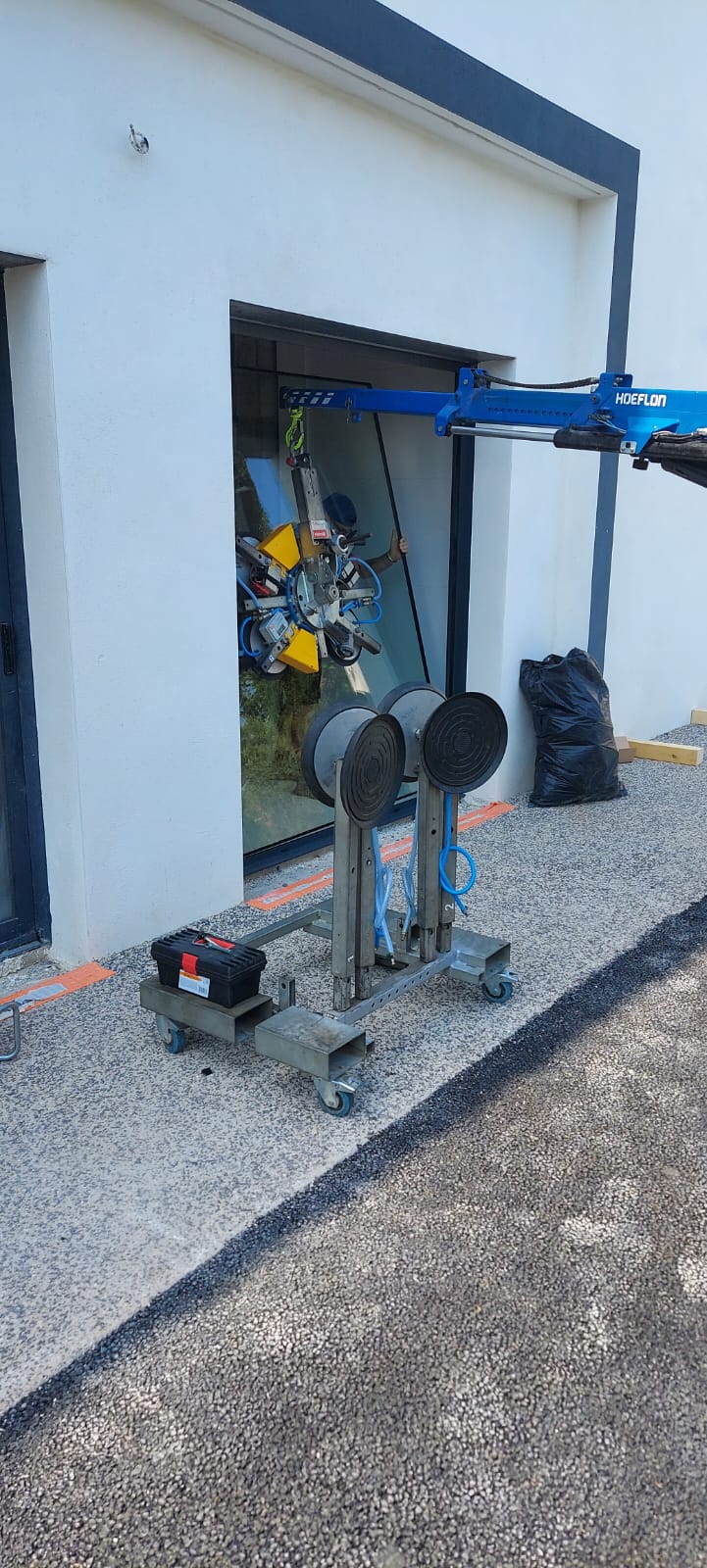 18/07/2025 Pose d un chassis fixe aluminium 