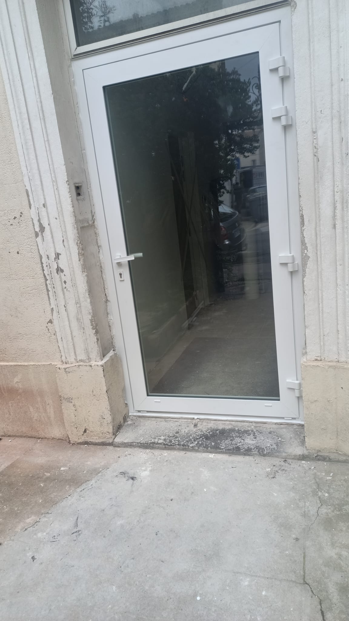 20/03/2026 POSE D UNE PORTE EN ALUMINIUM 