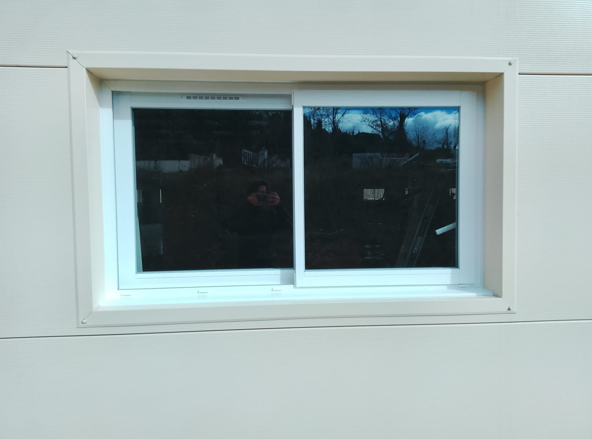 du 2 au 5/02/2026 pose de coulissants sur un beau chantier � Clermont l H�rault 