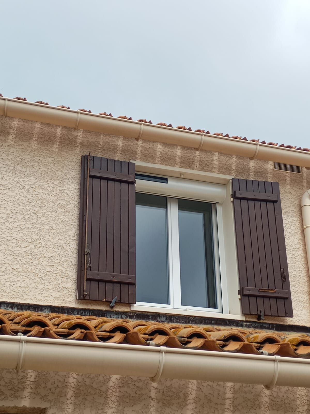 13/06/2025 Pose de fenetres PVC et volants roulants solaires 