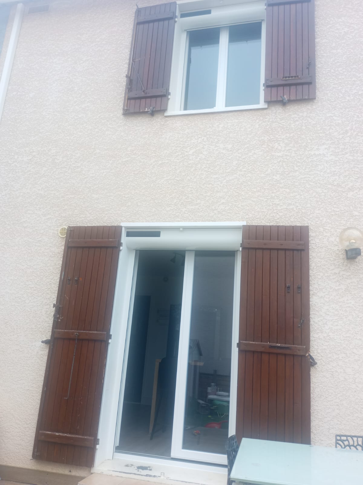 13/06/2025 Pose de fenetres PVC et volants roulants solaires 