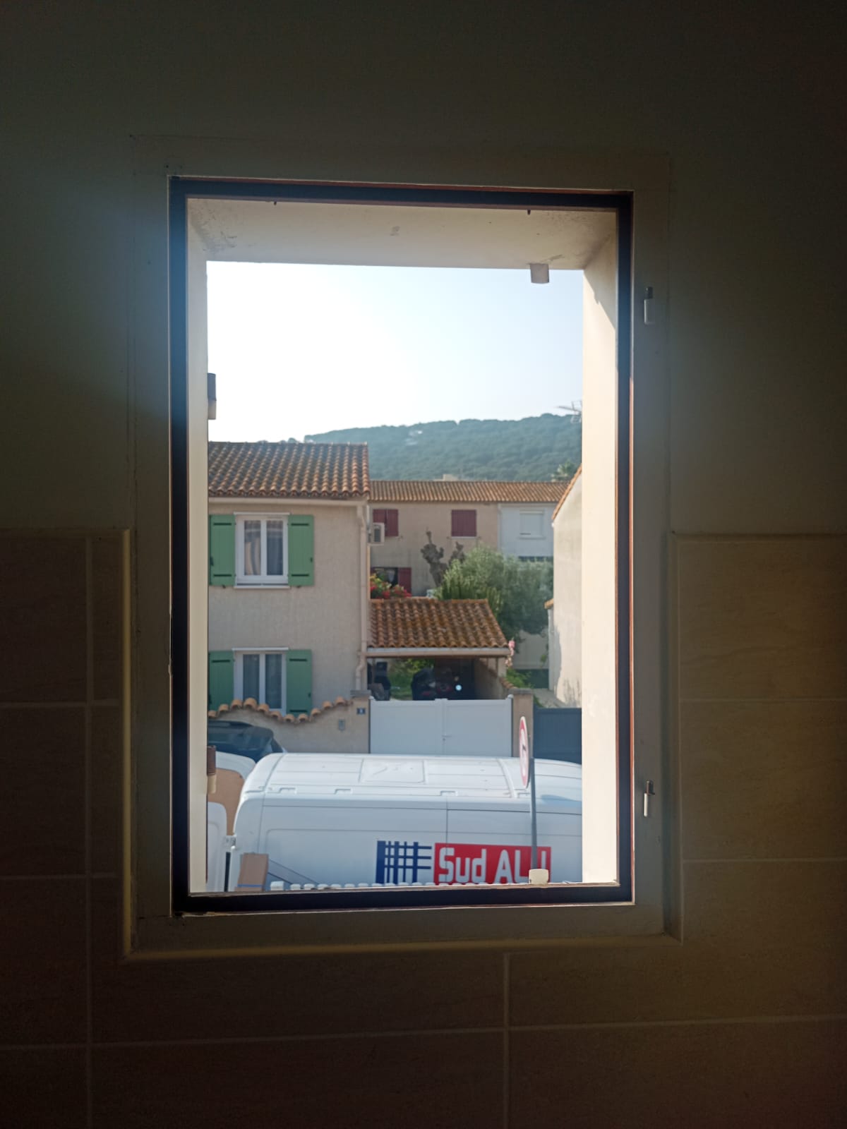 13/06/2025 Pose de fenetres PVC et volants roulants solaires 
