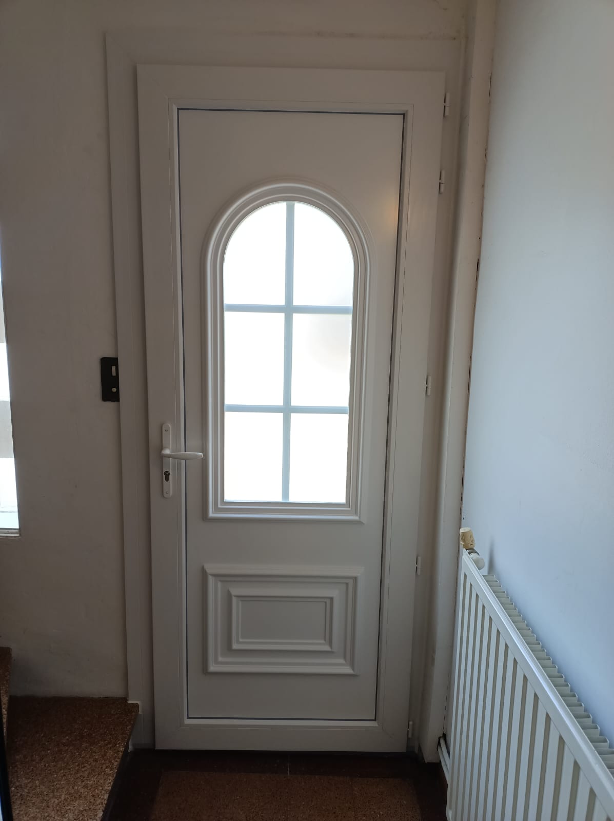 12/09/2025 Remplacement d une porte d 'entre 