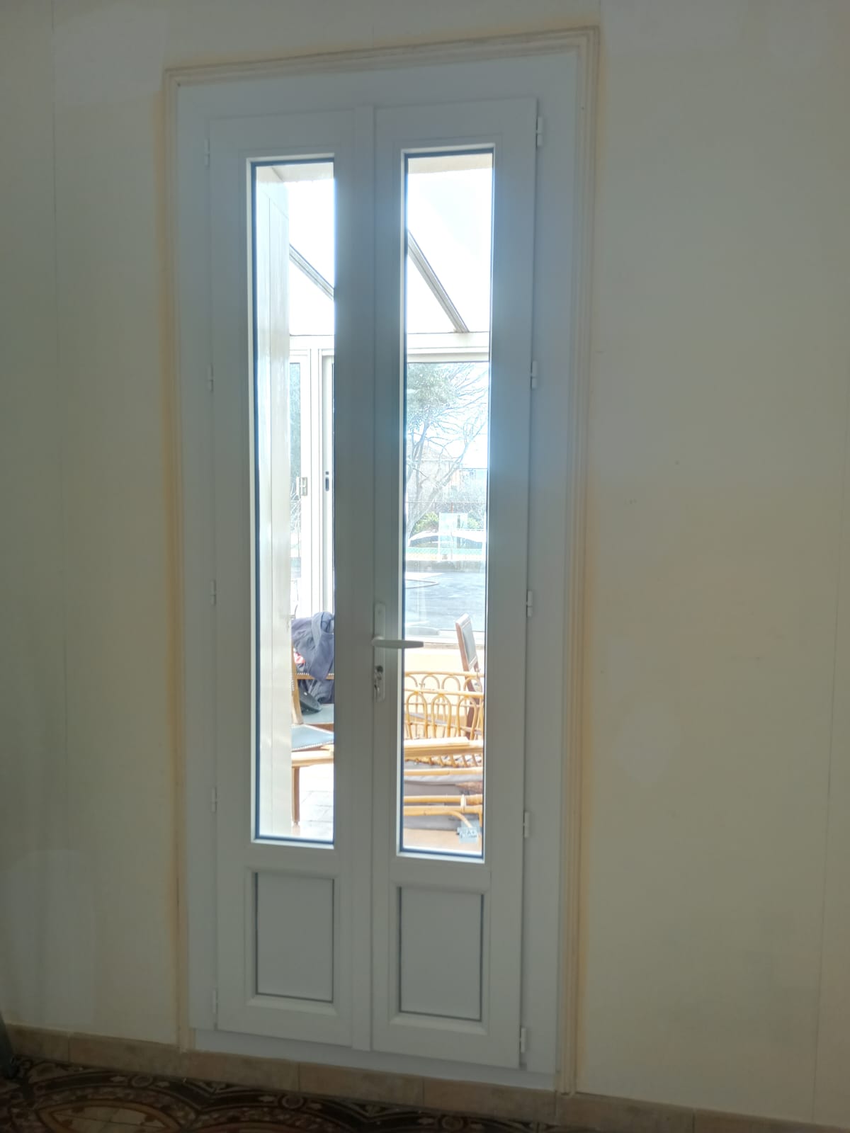 JANVIER 2025 REMPLACEMENT VITRAGE , POSE CHASSIS FIXE ET 2 PORTES FENETRES PVC , POSE D UN PORTILLON 