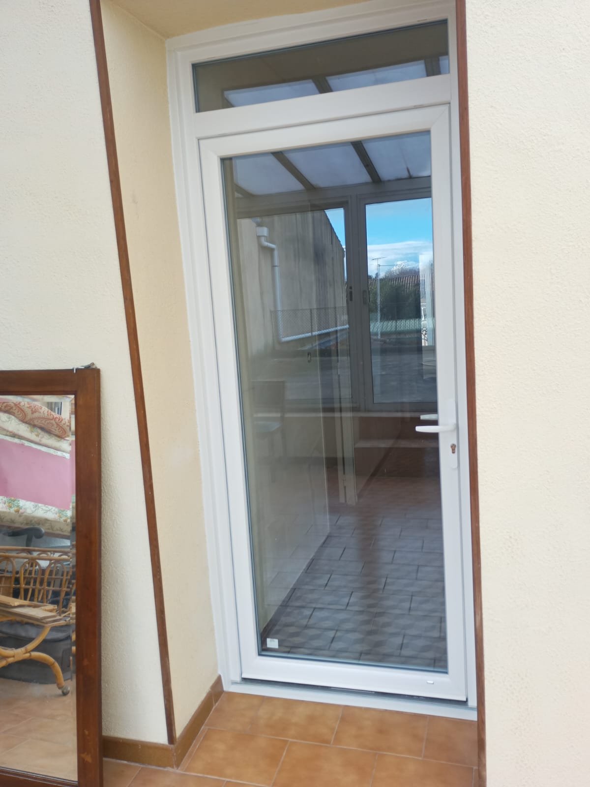 JANVIER 2025 REMPLACEMENT VITRAGE , POSE CHASSIS FIXE ET 2 PORTES FENETRES PVC , POSE D UN PORTILLON 